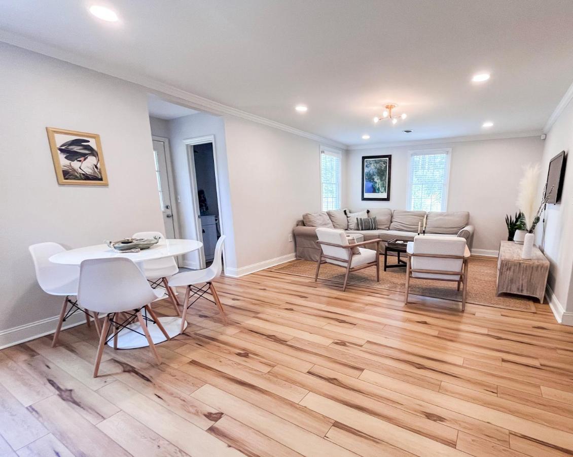 Sleeps 10! Minutes To Parris Island & Downtown Holiday home *